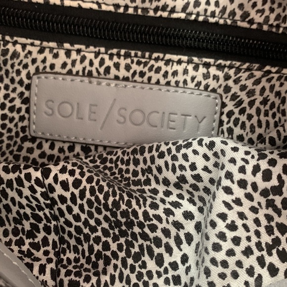 SOLE/SOCIETY large vegan gray purse. - Picture 5 of 10